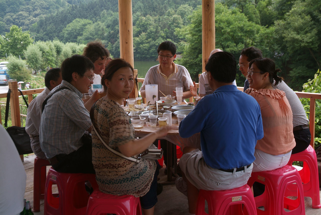 lunch%20in%20Mulan4with%20ladies